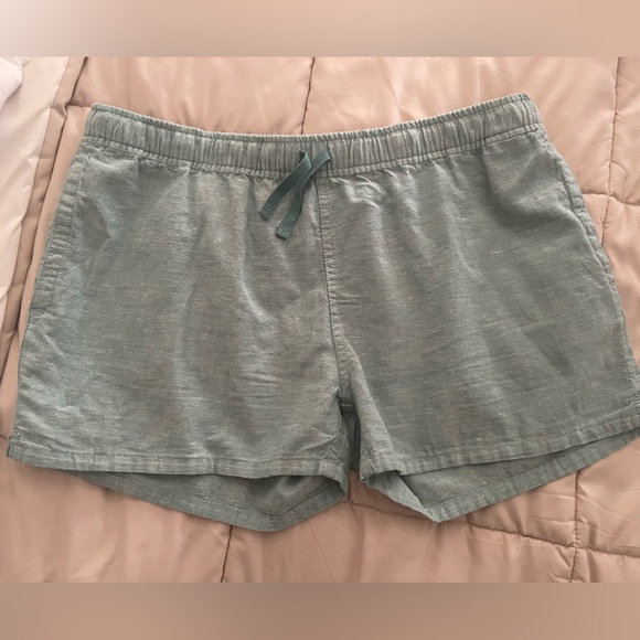 Patagonia Pants - Patagonia organic hemp and Cotton pull on shorts size medium